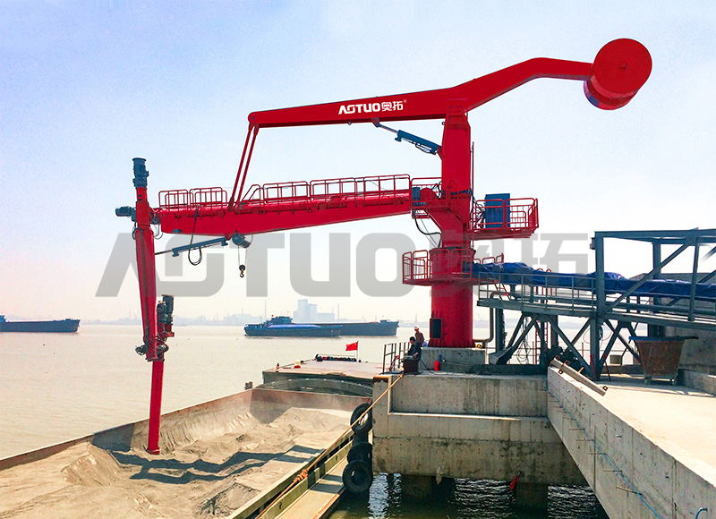 600-15000 DWT 100-500T / H Déchargement de navires à vis fixe